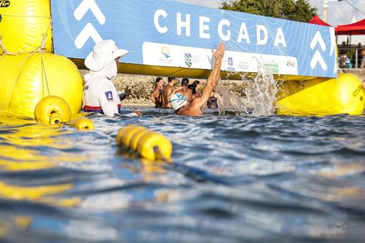 Praia de Inema sedia torneios nacional e internacional de águas abertas neste final de semana 